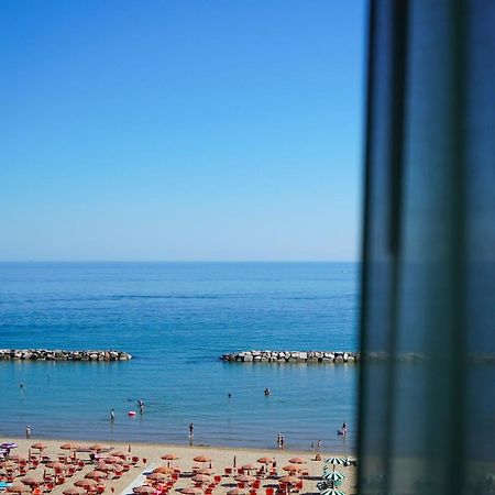 Hotel International Gabicce Mare Bagian luar foto