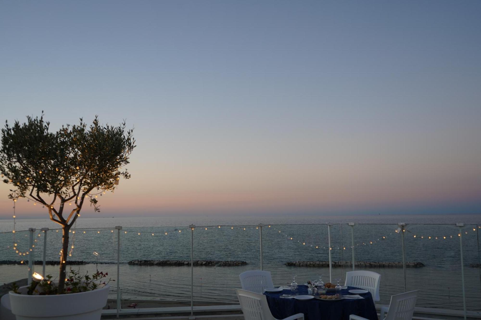 Hotel International Gabicce Mare Bagian luar foto