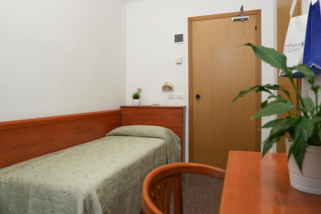 Hotel International Gabicce Mare Bagian luar foto