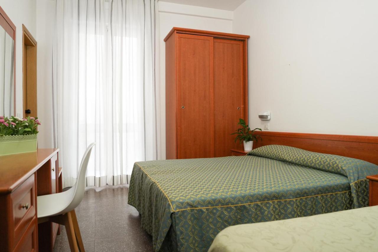 Hotel International Gabicce Mare Bagian luar foto