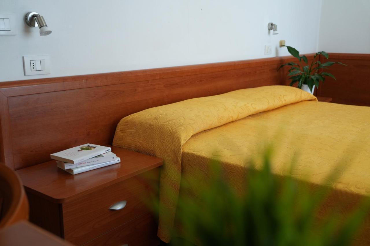 Hotel International Gabicce Mare Bagian luar foto