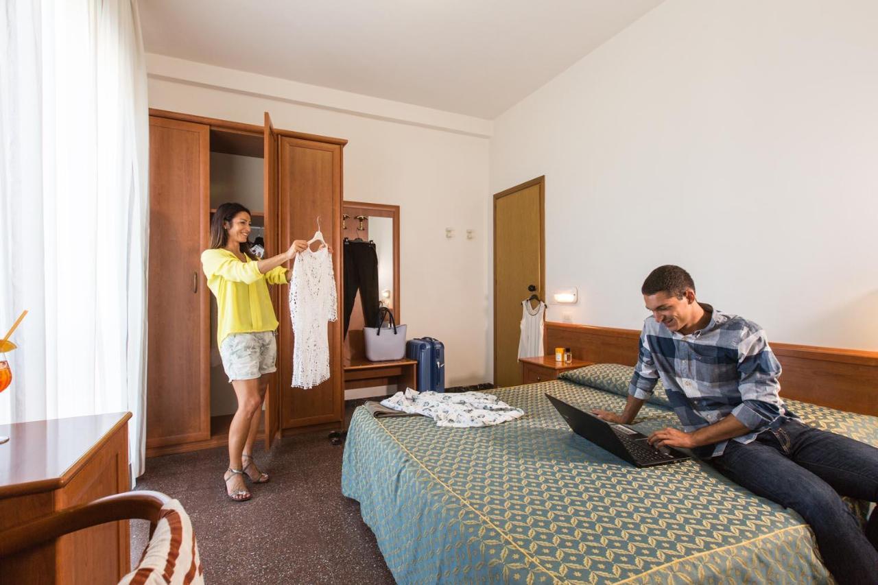 Hotel International Gabicce Mare Bagian luar foto